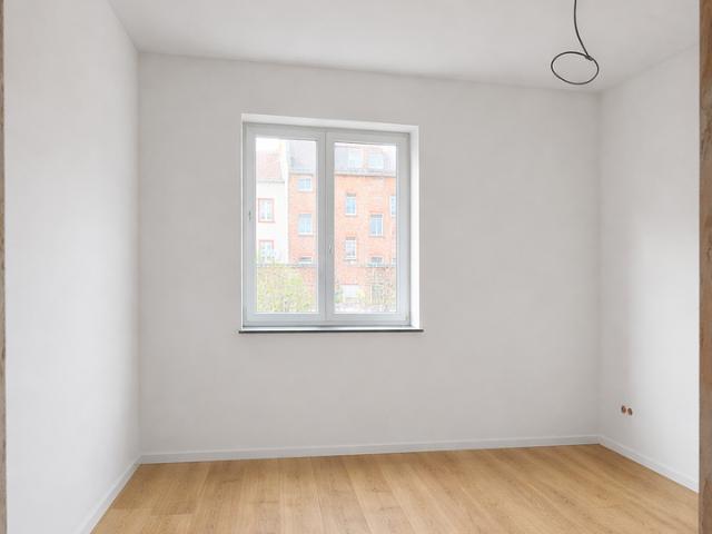Erstbezug nach Kernsanierung 2 Zimmer + große Küche + Duschbad + Keller