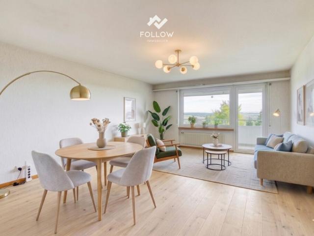 Erstbezug nach Modernisierung: 4.5 Zimmer Wohnung mit atemberaubender Weitsicht