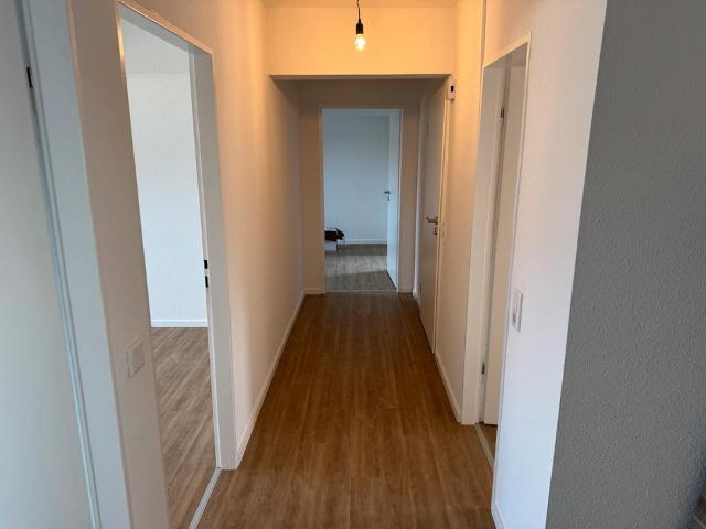Frisch renovierte 3,5 Zimmer Wohnung in Frankfurt Fechenheim
