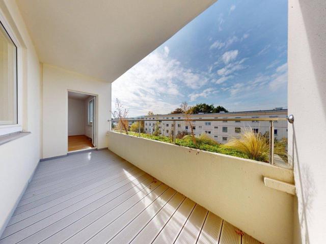 ERSTBEZUG nach Sanierung I 4 Zimmer Wohnung mit Loggia in Ruhelage I Tischler Küche mit Siemens Geräte inklusive I 360° Rundgang