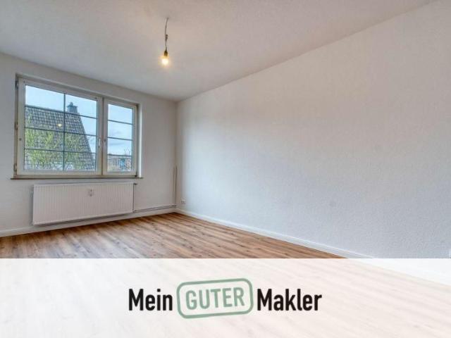 Erstbezug! Stilvoll sanierte 2 Zimmer Wohnung mit großzügiger Wohnküche in zentraler Lage