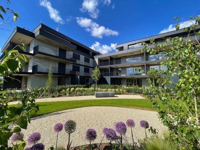 ERSTBEZUG: Penthouse Traum in absoluter Grünruhelage und zugleich die Nähe zu Wien