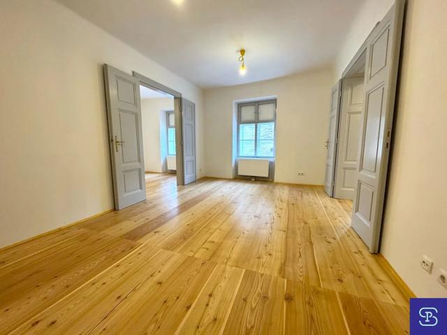 Erstbezug provisionsfrei: Toprenovierter 76m² Altbau mit Einbauküche im Renaissance Juwel!