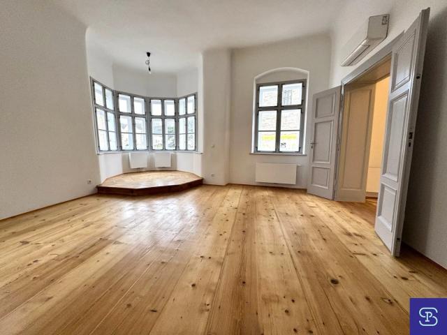 Erstbezug provisionsfrei: Toprenovierter 95m² Altbau mit Einbauküche im Renaissance Juwel!
