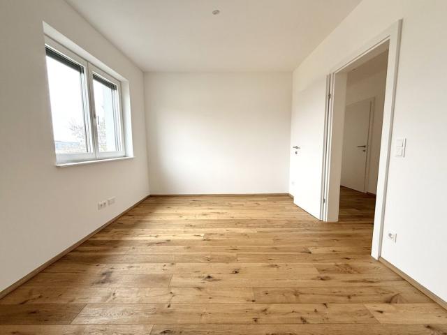 Erstbezug! Traumhafte 4 Zimmer Neubauwohnung mit Großer Terrasse & Stellplatz