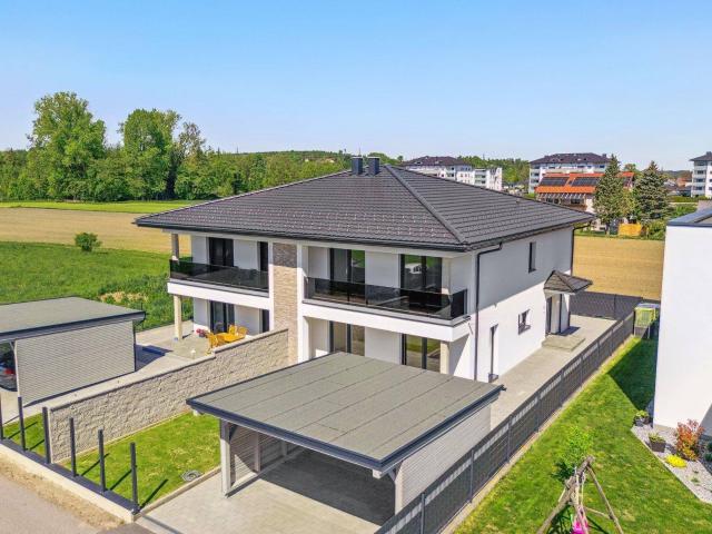 ERSTBEZUG VIELVERSPRECHENDE DOPPELHAUSHÄLFTE MIT STIL IN RUHIGER LAGE IN MATTIGHOFEN