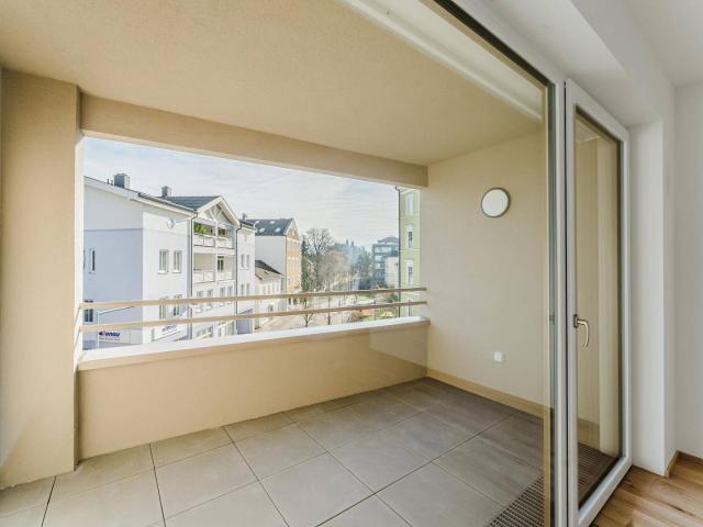 ERSTBEZUG ZENTRUM Vöcklabruck Wohnung mit 3 Zimmer Loggia und Garage