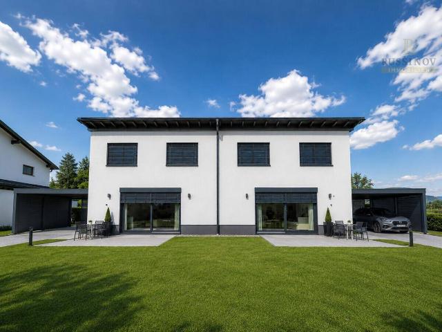 Erstbezugs Doppelhaushälfte mit Terrasse und Garten #NEUBAU #Modern #Carport