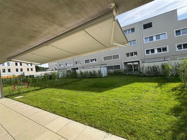 Erste Miete Großartige neue 4,5 Zimmer Wohnung mit privatem Garten