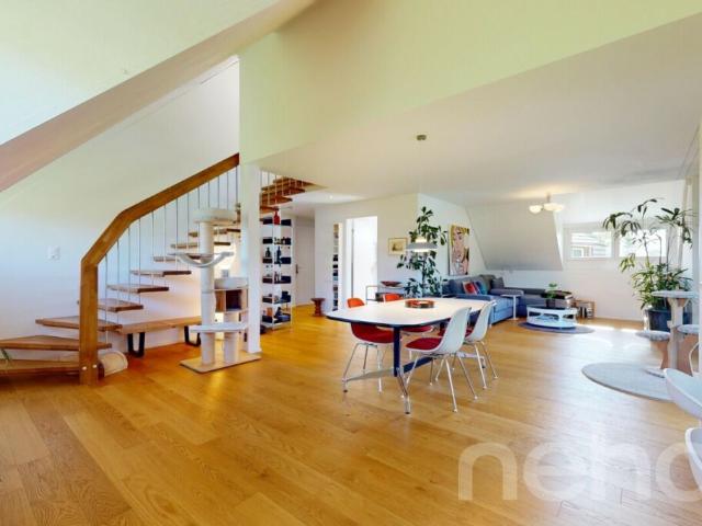 Erstklassige 3.5 Zimmer Maisonette Dachwohnung