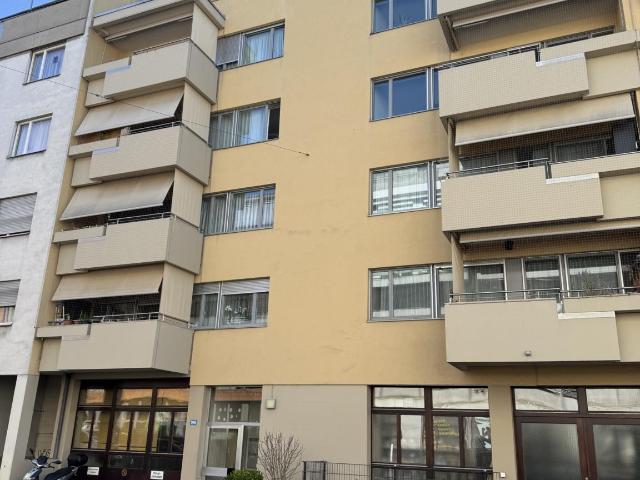 Erstvermietung: Frisch renovierte 6.5 Zimmer Maisonettewohnung mit zwei Terrassen