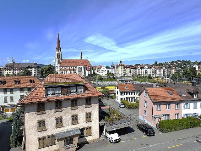Erstvermietung nach Sanierung Moderner 4.5 Zimmerwohnung mit Balkon in St. Gallen