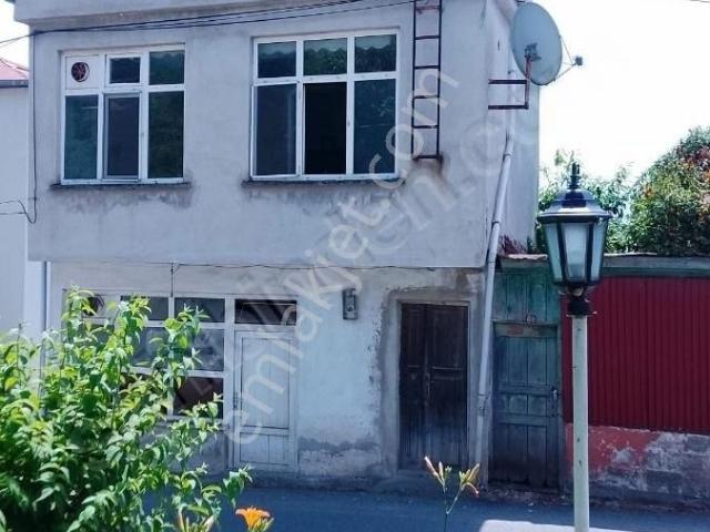 Ersın Emlaktan Camili Köyünde Satılık 2 Katlı Bına