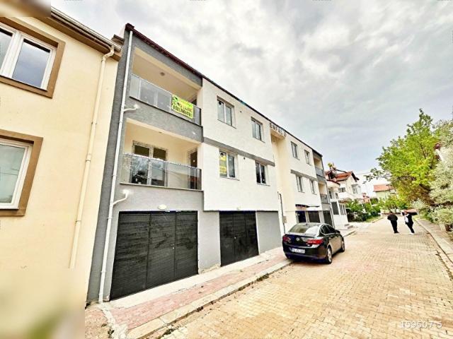 ERTUĞRUL GAZİ AİHL YAKINI ÖZEL GARAJLI 3+1 SATILIK FIRSAT DAİRE