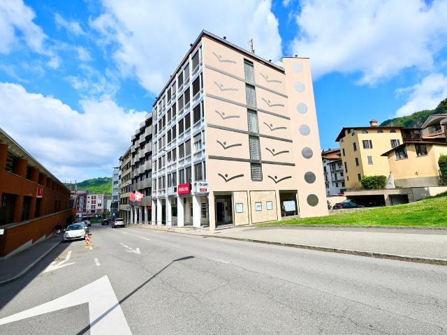 Ertragsobjekt mit Büro und Gewerbeflächen