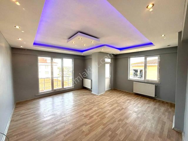 eryıldız Gayrimenkul'den Fevzipaşa Merkezde Acill Kiralık 4+1 Dubleks Daire