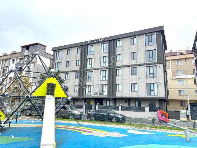 eryıldız Gayrimenkul'den*merkezi Konumda Sıfır Eşyalı Lüks 1+1