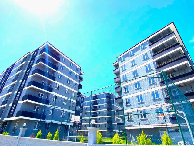 eryıldız Gayrimenkul'den*istasyon Mah.site İçinde Kiralık Lüx 3+1 Daire