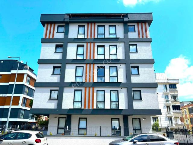 eryıldız Gayrimenkul'den*tepe Bölgesinde Eşyalı Ultra Lüks 1+1
