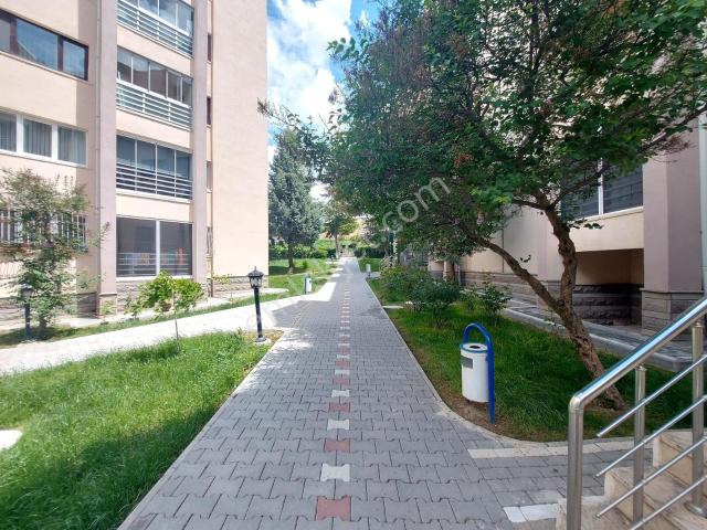 Eryaman Güzelkent'te Kombili 3+1 Kiralık Daire