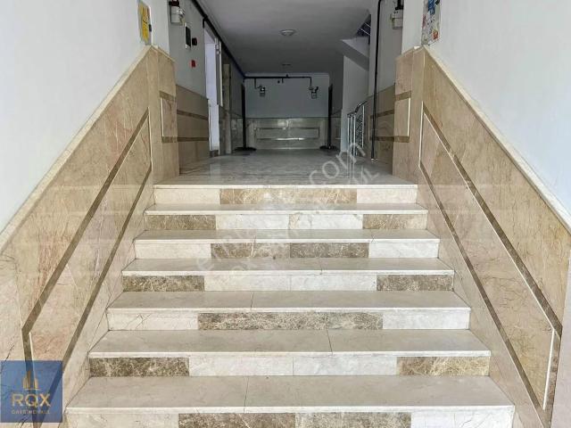 Eryaman Yeşilovada Ön Cephe Çift Banyolu Yapılı 3+1 Boş Daire
