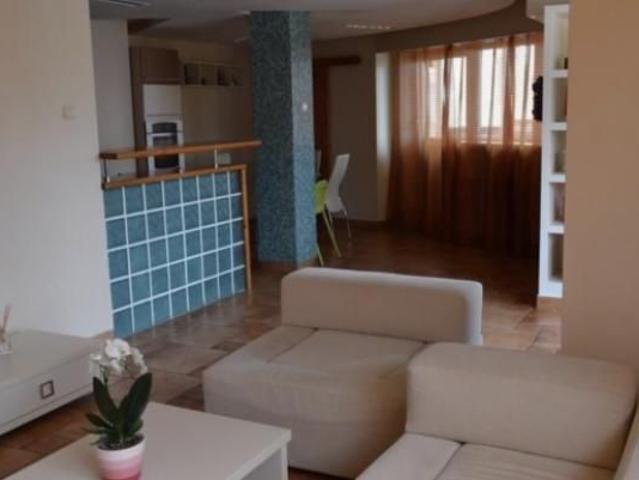 Et.1 Vile Tilisca Apartament MODERN 3 camere 100 mp