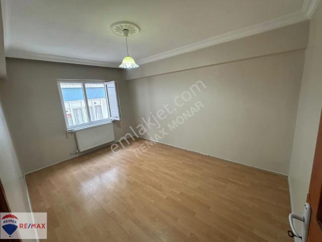 Etımesgut Atakent Mahallesınde Ara Kat 3+1 Daıre