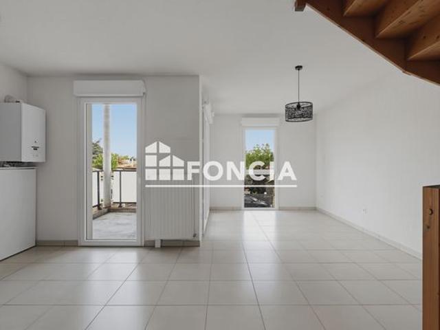 Et si votre prochain chez vous combinait le calme d'une résidence soignée, la lumière d'un séjour ouvert sur balcon et l'espace pour vraiment vivre —