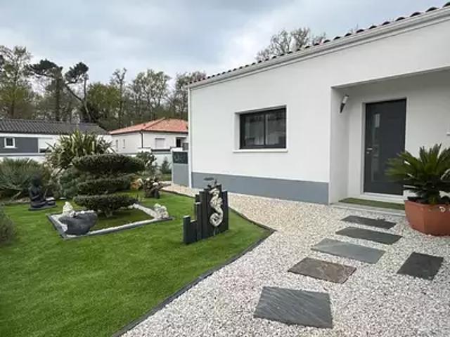 Etaules 17750 Achat / Vente maison 3 pièces t3 piscine jardin