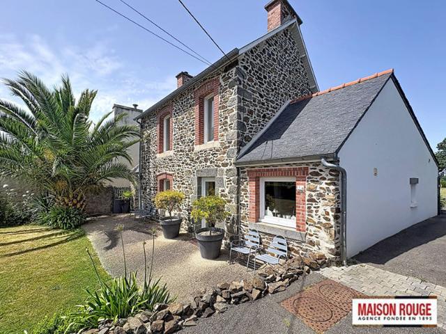 Étables sur Mer: Maison en pierre rénovée avec beaucoup de goût, extension contemporaine, 4 chambres et 4 200 m² de jardin au calme