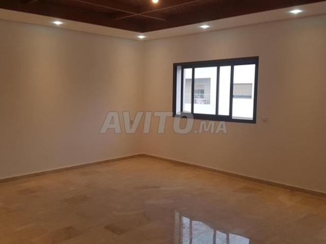 Étage villa avec terrasse privative