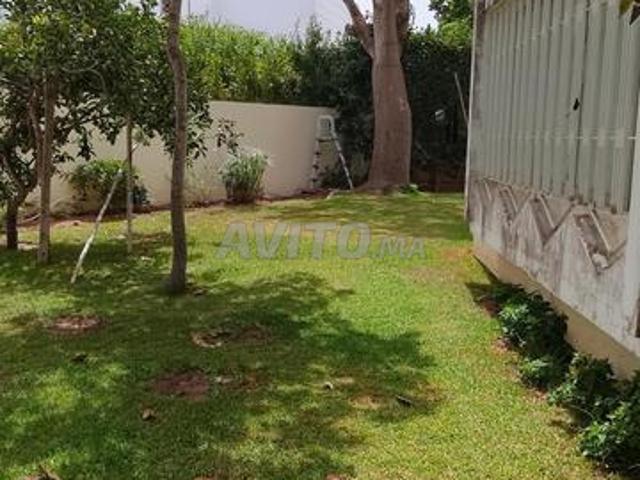 Étage de Villa à louer pour bureaux