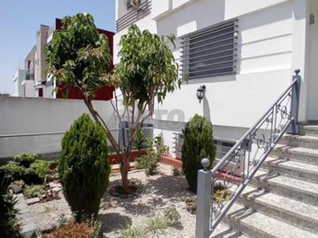 Étage de villa meublé à louer court ou long terme