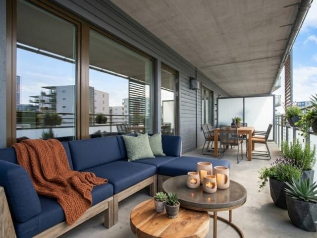 ? ÉTAGE ÉLEVÉ AVEC GRAND BALCON PANORAMIQUE LUMINOSITÉ & ESPACE ?