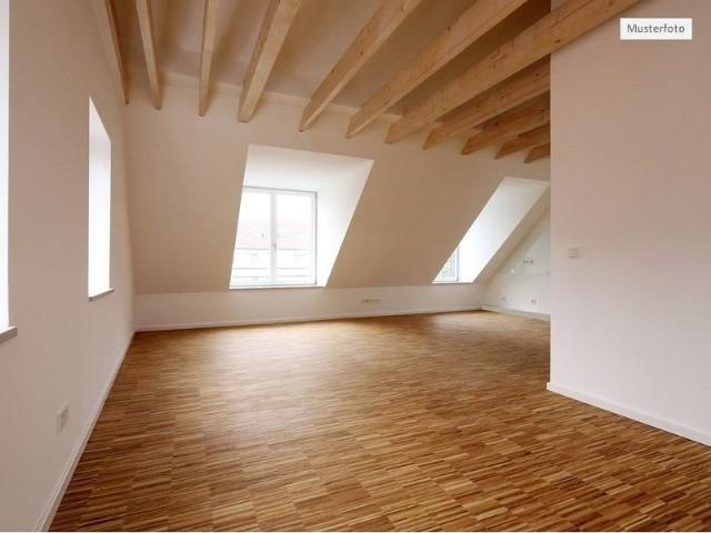 Etagenwohnung in 42653 Solingen, Marktstr