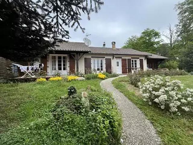 Etagnac 16150 Achat / Vente maison 5 pièces t5 au dernier étage parking