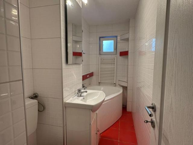 Etajul 1! zona Dacia. 3 camere. 97000 euro