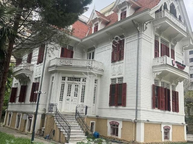 Ethemefendi'de Anaokulu Kullanımına Uygun Devren Kiralık Köşk