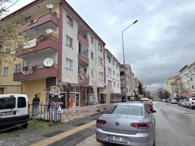 Etimesgut 30 Ağustos Caddede 1.kat 118m2 Satılık 3+1 Daire