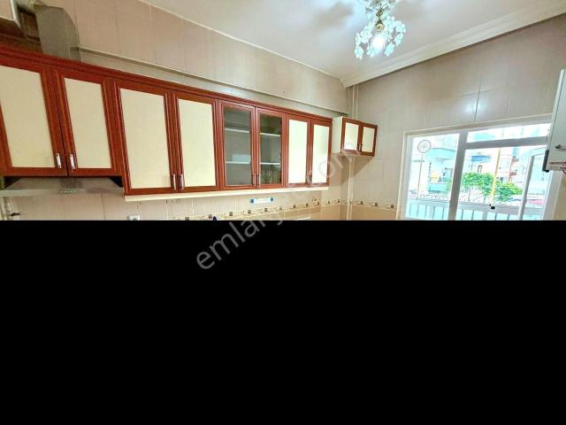 Etimesgut Elvan Mah Köşe Başı Ön Cephe Balkonlu 2+1