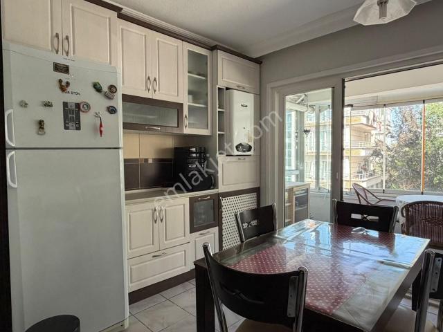 Etimesgut İstasyon Caddesinde Yapılı Acil Satılık 3+1 Daire