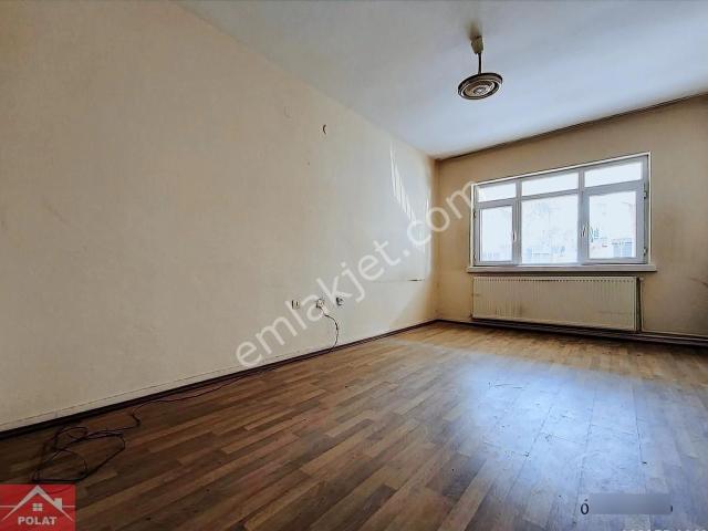 Etimesgut Merkezde 2+1 Ön Cephe Altında Daire Var Yüksek Giriş