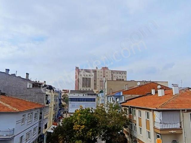 Etimesgut Merkezde Adliye Ve Belediye Yakininda 3+1 Katta