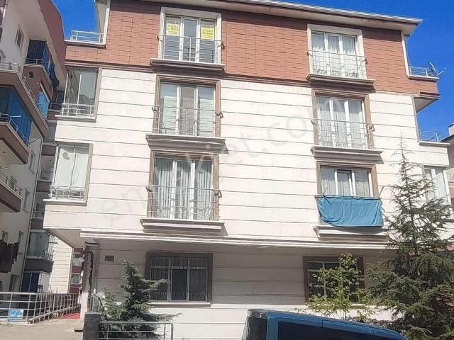 Etimesgut Merkezde Ara Katta 3+1 Satılık Daire