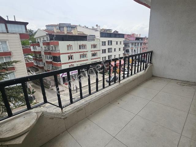 Etimesgut Merkez'de Hastane Yanı 3+1 Kiralık Daire