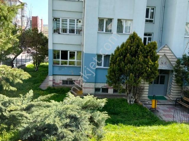 Etimesgut Topçu Mahallesi’nde Satılık 3+1 Daire
