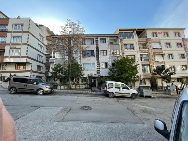 Etimesgut topçuda Yüksek Giriş 2+1 Daire
