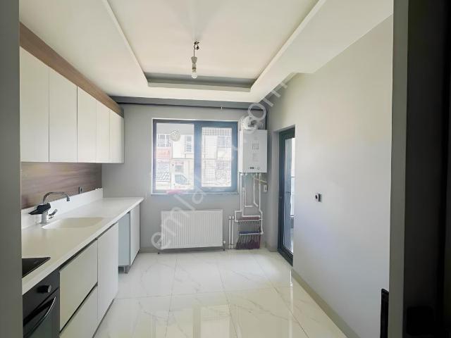 Çetin Emlak'tan 210m2 Depolu Ultra Lüx Kiracılı 3+1 Fırsat Daire