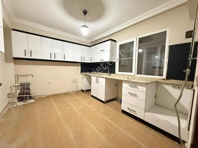 Çetin Gayrimenkulden Piri Reiste Kiralık 3+1 Daire