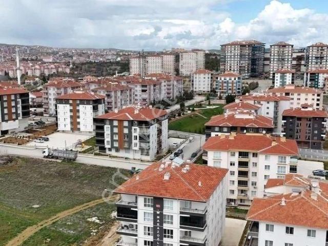 Çetinler'den İstiklalde Satılık Daire